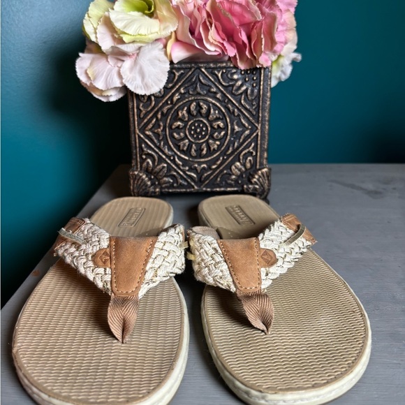 Sperry Tan and Cream Wedge Sandals Flip Flops - Picture 2 of 7